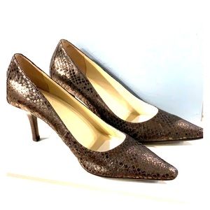 Beautiful pewter snakeskin pumps